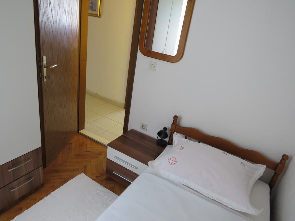 Apartments Lovric - 30 Meters To The Beach Trogir Eksteriør billede