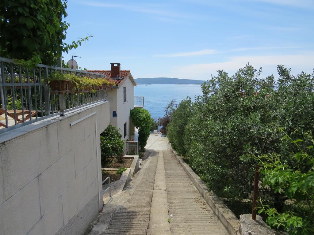 Apartments Lovric - 30 Meters To The Beach Trogir Eksteriør billede